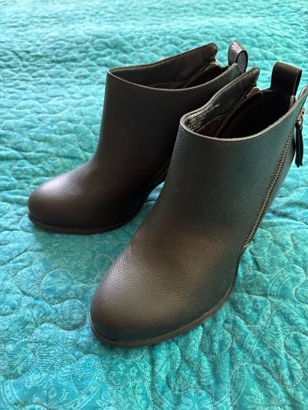 Torrid Black Faux Leather Side Zip Heel Bootie Women's Size 10WW. NWOT